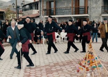 Ο Χορός της Γκαχελώνας που χορεύεται την Πρωτοχρονιά στο Μικρόκαστρο Βοΐου στον Εθνικό Κατάλογο Άυλης Πολιτιστικής Κληρονομιάς της Ελλάδας