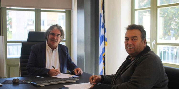 Υπογραφή σύμβασης για την επισκευή της αγροτικής οδοποιίας στο Τρανόβαλτο