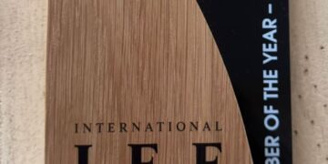 Διεθνής αναγνώριση για τον ελληνικό κλάδο της γούνας και τον Μιλτιάδη Καρακουλάκη