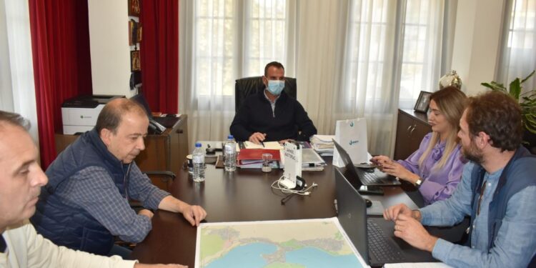 Συνάντηση του Δημάρχου Καστοριάς Γιάννη Κορεντσίδη με εκπροσώπους της Ελληνικής Εταιρείας Διανομής Αερίων Enaon EDA