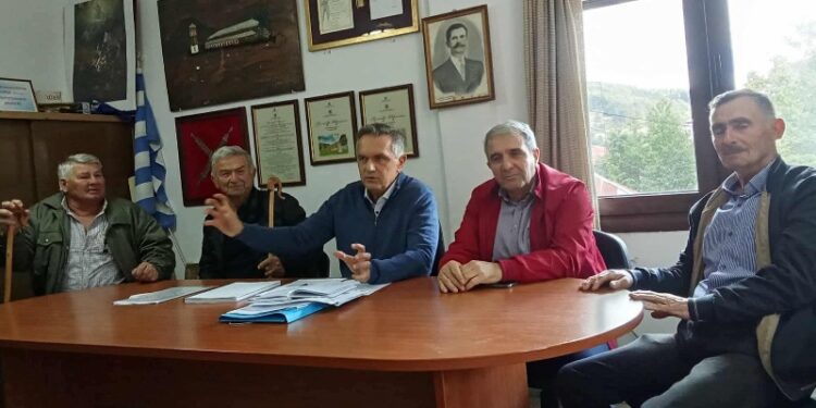 Συνάντηση με κτηνοτρόφους στη Σαμαρίνα και επίσκεψη σε έργα στην ΠΕ Γρεβενών των κ. Γιώργου Κασαπίδη και Παλάσκα Κωνσταντίνου