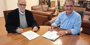 Δήμος Κοζάνης: Υπογραφή σύμβασης για την αντικατάσταση στέγης στην εκκλησία Παναγία Βλαχερνών και στον χώρο εκδηλώσεων στην Κοινότητα Τετραλόφου