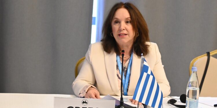 Καλλιόπη Βέττα: «Η τεχνητή νοημοσύνη στην υπηρεσία των ανθρώπων κι όχι εργαλείο για την όξυνση των ανισοτήτων»