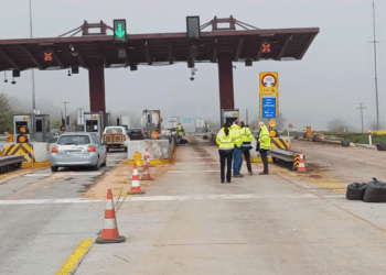 Νέο τροχαίο ατύχημα με έναν τραυματία στα διόδια Πολυμύλου – Ουρές οχημάτων στο ρεύμα από Θεσσαλονίκη