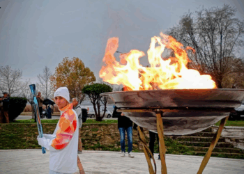 Η Καστοριά υποδέχτηκε την Ολυμπιακή Φλόγα των Χειμερινών Ολυμπιακών Αγώνων Milano-Cortina 2026