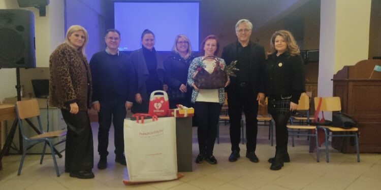 Το Μουσικό Σχολείο Σιάτιστας απέκτησε απινιδωτή