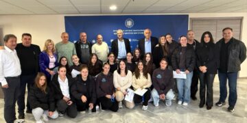 Η Περιφέρεια Δυτικής Μακεδονίας  τίμησε τις αθλήτριες του 2ου Γενικού Λυκείου Κοζάνης   για τη διάκρισή τους στο Πανελλήνιο Σχολικό Πρωτάθλημα Βόλεϊ