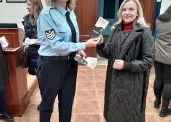 Αστυνομικοί του Γραφείου Αντιμετώπισης Ενδοοικογενειακής Βίας Γρεβενών συμμετείχαν σε εκδήλωση στο πλαίσιο της Παγκόσμιας Ημέρας για την Εξάλειψη της Βίας κατά των Γυναικών