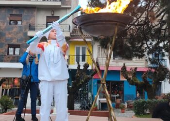 Η Ολυμπιακή Φλόγα Φώτισε τα Γρεβενά! Μήνυμα Ειρήνης και Ευγενούς Άμιλλας