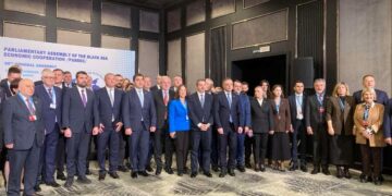 Καλλιόπη Βέττα: «Η τεχνητή νοημοσύνη συνιστά μια πολυεπίπεδη πρόκληση για το μέλλον των κοινωνιών»