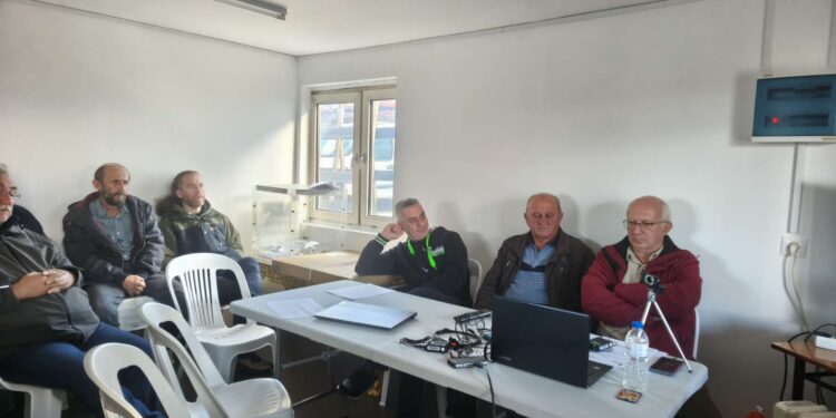 Καλαμίτσι Γρεβενών: «Βροντερό» ΟΧΙ στην εγκατάσταση κοντέινερ μπαταριών αποθήκευσης ηλεκτρικής ενέργειας