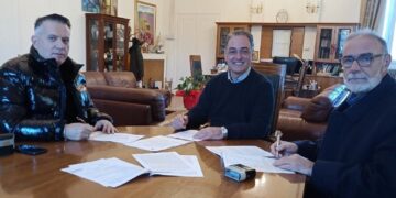 Δήμος Κοζάνης: Υπογραφή σύμβασης για τη συντήρηση πεζοδρομίων σε Κοίλα και Χαραυγή