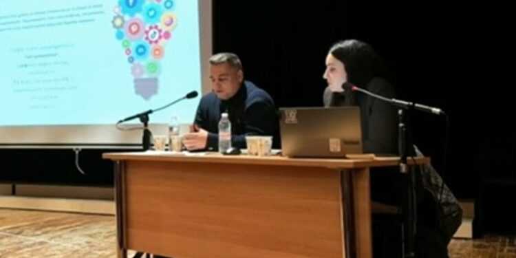 Νεάπολη: Η εκδήλωση με θέμα Παιδιά και Διαδίκτυο. Βίντεο