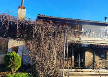 Φωτιά σε διπλοκατοικία στη Λευκόβρυση Κοζάνης