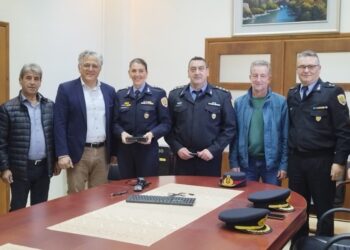 Ηλεκτρονικό εξοπλισμό παρέδωσε στη Σχολή Πυροσβεστών Τσοτυλίου ο Δήμαρχος Βοΐου, Χρήστος Ζευκλής.  Βίντεο