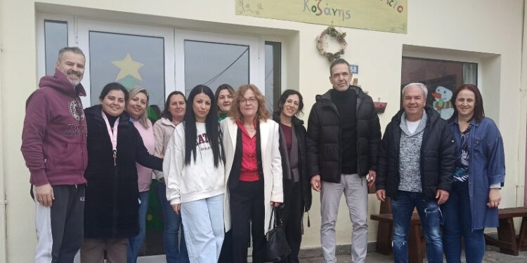 Χριστουγεννιάτικα δώρα στους μαθητές του Ειδικού  Δημοτικού και Ειδικού Νηπιαγωγείου Κοζάνης.