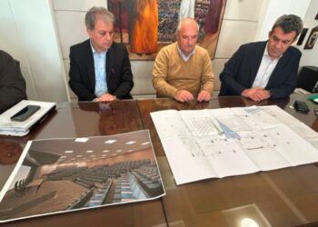 Υπογραφή Σύμβασης για την Αίθουσα πολλαπλών χρήσεων της Π.Ε. Καστοριάς,  προϋπ. 1.200.000 €.