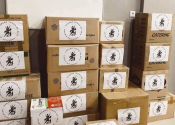 Συλλογή λαδιού για τα χριστουγεννιάτικα δέματα αγάπης του Φιλοπρόοδου Συλλόγου