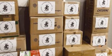 Συλλογή λαδιού για τα χριστουγεννιάτικα δέματα αγάπης του Φιλοπρόοδου Συλλόγου