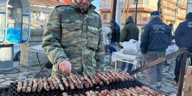 Νεάπολη: Κεράσματα μετά μουσικής