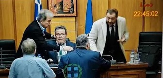 Περιφερειακό Συμβούλιο: Βύζας και Μπαρδάκας ήρθαν…κεφάλι με κεφάλι. Διακόπηκε η συνεδρίαση. Βίντεο