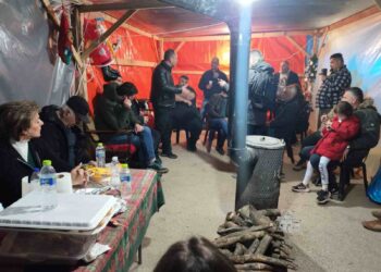 Στα μπλόκα των αγροτών σε Σιάτιστα, Φιλώτα και τελωνείο Νίκης αντιπροσωπεία του ΚΚΕ