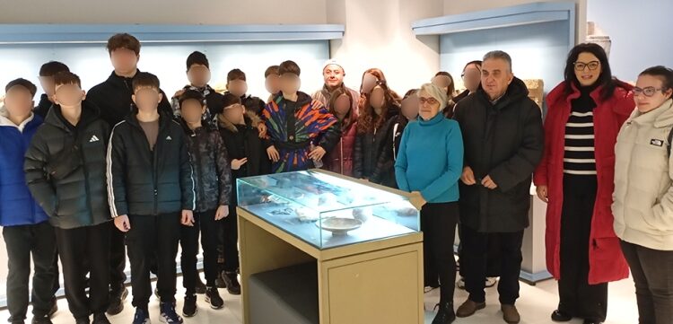 Έκθεση με τίτλο: «Αφιέρωμα στην παλιότερη αρχαιολογική έρευνα στην Εράτυρα Βοΐου» – επισκέψιμη για το κοινό έως τις 31/12