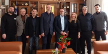 Επιμελητήριο Κοζάνης: Αντάλλαξαν ευχές και έκοψαν τη βασιλόπιτα