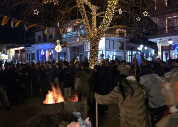 Σιάτιστα: Ξεκίνησε το γλέντι στα Μπουμπουσιάρια. Βίντεο και φωτογραφίες