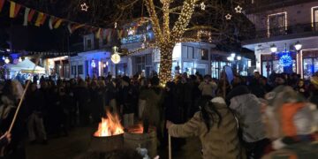 Σιάτιστα: Ξεκίνησε το γλέντι στα Μπουμπουσιάρια. Βίντεο και φωτογραφίες