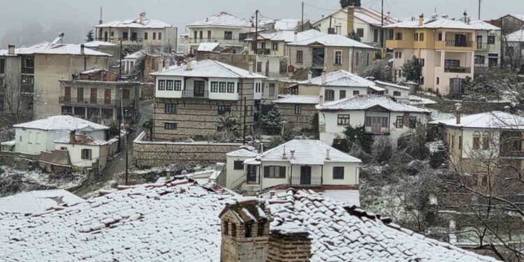 Όμορφες εικόνες από την χιονισμένη Σιάτιστα. Βίντεο και φωτογραφίες