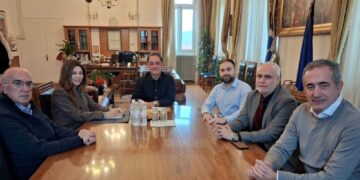 Δήμος Κοζάνης: Συνάντηση Δημάρχου Κοζάνης με Υπουργό Παιδείας – Τα θέματα που συζητήθηκαν μεταξύ Γιάννη Κοκκαλιάρη και Σοφίας Ζαχαράκη