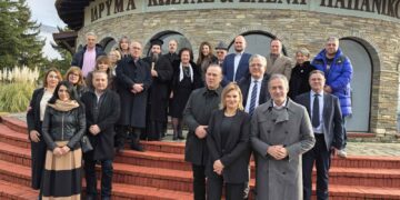 Σιάτιστα: Ξενάγηση της Υπουργού Σοφίας Ζαχαράκη και κοπή πίτας στο Ίδρυμα Παπανικολάου. Βίντεο και φωτογραφίες