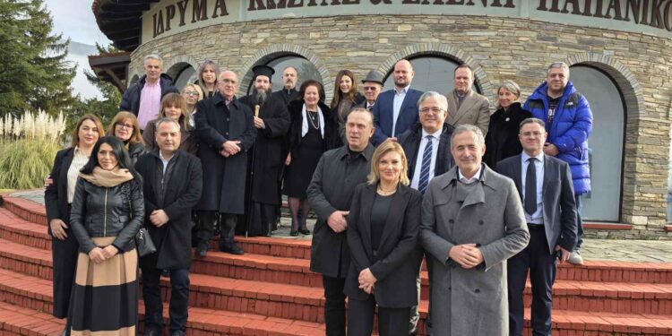 Σιάτιστα: Ξενάγηση της Υπουργού Σοφίας Ζαχαράκη και κοπή πίτας στο Ίδρυμα Παπανικολάου. Βίντεο και φωτογραφίες