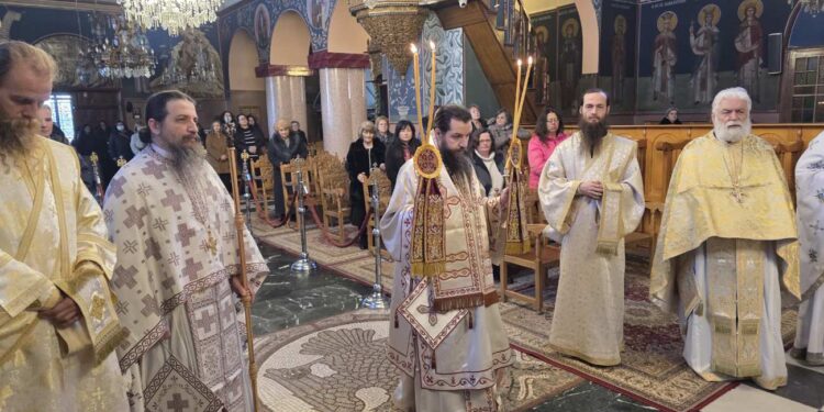 Σιάτιστα: Τα Εκπαιδευτήρια γιόρτασαν τη μνήμη των Τριών Ιεραρχών. Βίντεο και φωτογραφίες