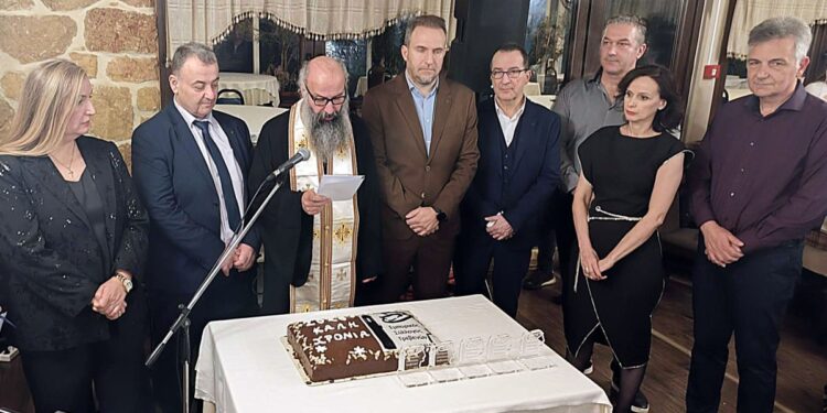 Πραγματοποιήθηκε η κοπή της πρωτοχρονιάτικης πίτας του Εμπορικού Συλλόγου Γρεβενών