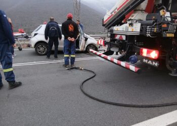 Ξηρολιμνη: Τροχαίο ατύχημα. Ι.Χ. με φορτηγό. Βίντεο