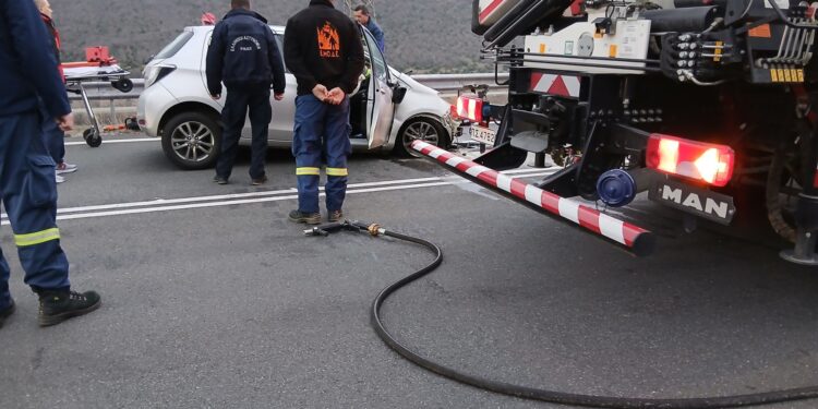 Ξηρολιμνη: Τροχαίο ατύχημα. Ι.Χ. με φορτηγό. Βίντεο