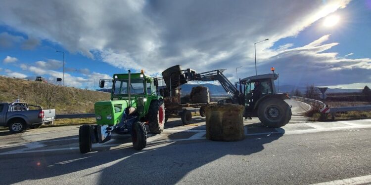 Μπλόκο κόμβου Φιλώτα: Προχωρήσαμε σε 48ωρο αποκλεισμό