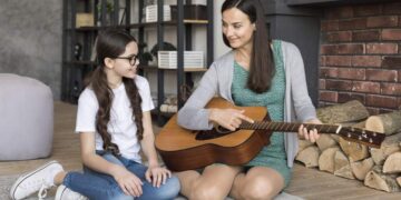 Γιατί η κιθάρα παραμένει η #1 επιλογή για αρχάριους μουσικούς μέχρι σήμερα;