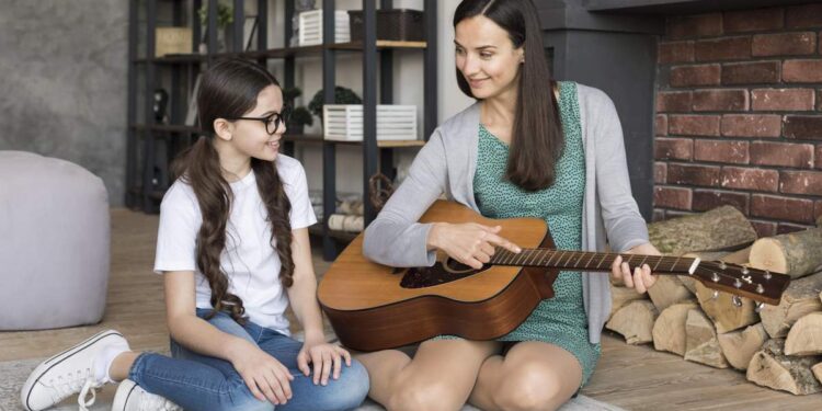 Γιατί η κιθάρα παραμένει η #1 επιλογή για αρχάριους μουσικούς μέχρι σήμερα;