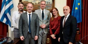 Στελέχη της περιοχής στη συνεδρίαση της Ειδικής Μόνιμης Επιτροπής Οδικής Ασφάλειας. 