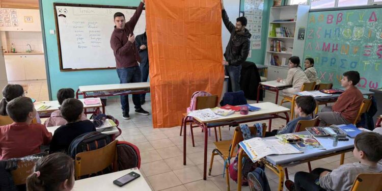 Δήμος Βοΐου: Εκπαιδευτική δράση κατασκευής παραδοσιακού αερόστατου στα Δημοτικά Σχολεία