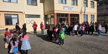 Το βιβλίο «Η Δώρα και το δώρο της αιμοδοσίας» μοιράστηκε από τον Αιμοδοτικό Σύλλογο Σιάτιστας στα παιδιά της 1ης και 2ης τάξης των Δημοτικών σχολείων της Σιάτιστας