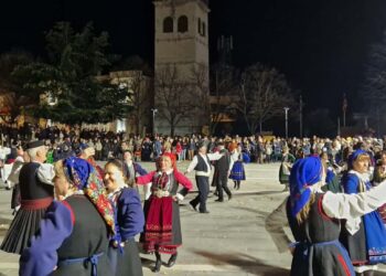 Κοζανίτικη Αποκριά 2026: Η μεγάλη βραδιά του Βοϊου στην κεντρική πλατεία της Κοζάνης – Βίντεο και φωτογραφίες