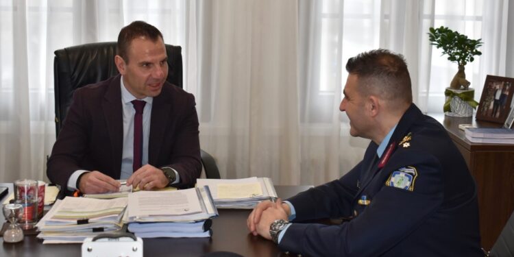 Εθιμοτυπική επίσκεψη του Γενικού Περιφερειακού Αστυνομικού Διευθυντή Δυτικής Μακεδονίας στον Δήμαρχο Καστοριάς