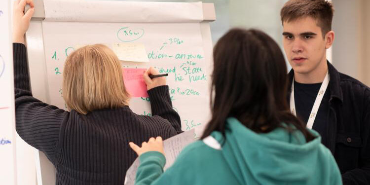 Ο Ηλίας Θεοχάρους στο 15ο International Swiss Talent Forum.