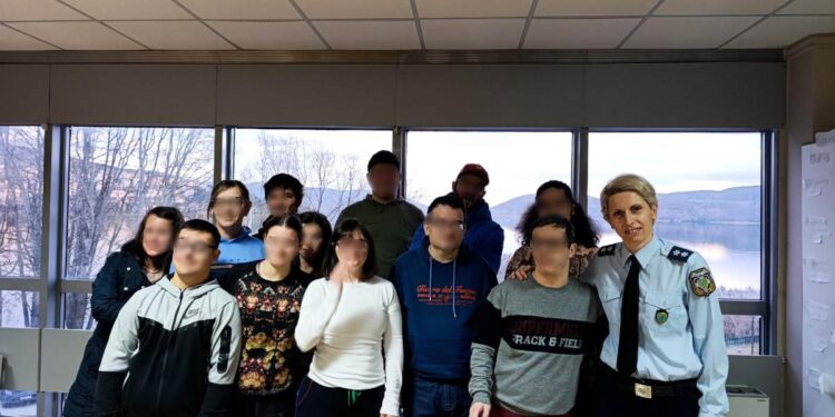 Καστοριά: Επίσκεψη στο Κέντρο Διημέρευσης και Ημερήσιας Φροντίδας (ΚΔΗΦ) «ΕΥΗΜΕΡΙΑ» από αξιωματικό της Αστυνομίας