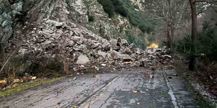 Σπάρτακος: Κατολίσθηση σημαίνει πως διολισθαίνει το ενδιαφέρων των υπευθύνων για την υγεία και ασφάλεια των εργαζομένων