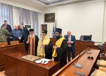 Ο Δήμος Γρεβενών έκοψε την Πρωτοχρονιάτικη Πίτα των εργαζομένων.